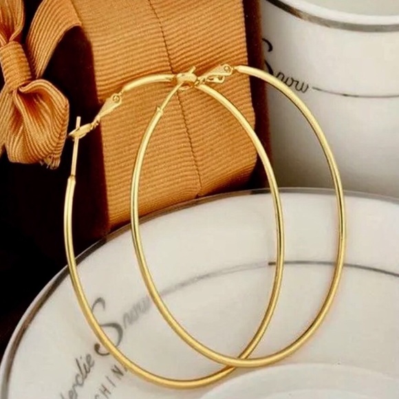 Jewelry - 14K gold plated hoop earrings NEW